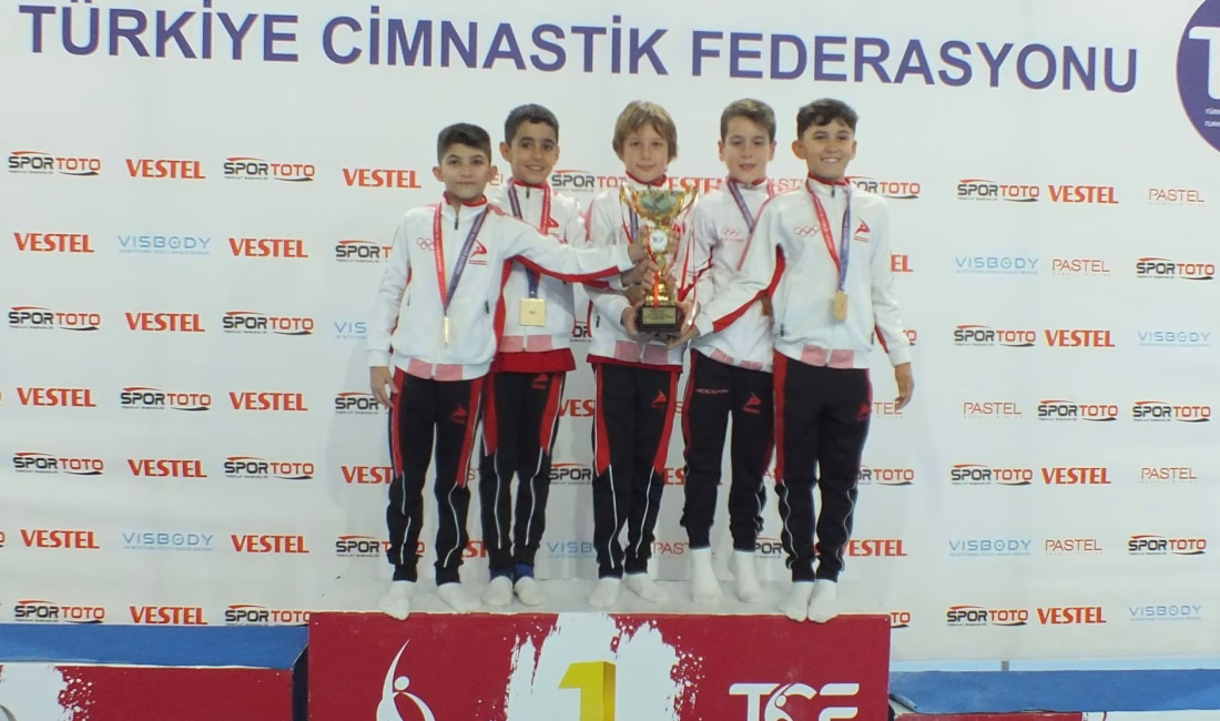 İZMİR, – TÜRK cimnastiğinde İbrahim Çolak, Adem Asil, Ahmet Önder