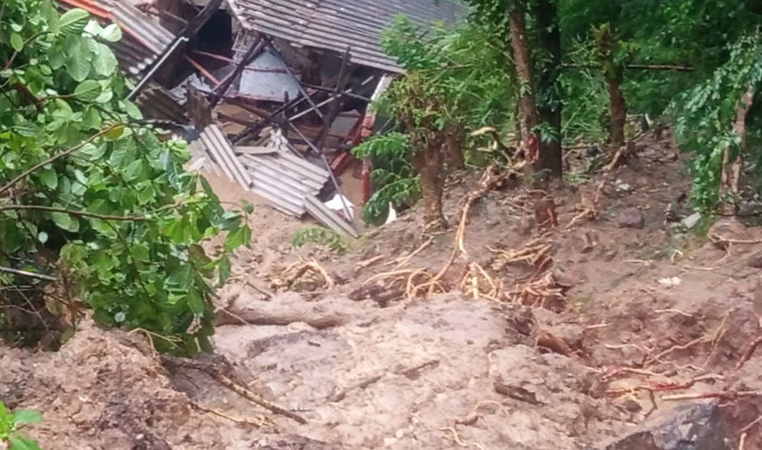 SRİ LANKA, – SRİ Lanka’da etkili olan şiddetli yağışların yol