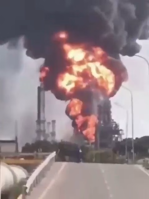 Venezuela'da petrol tesisinde patlama