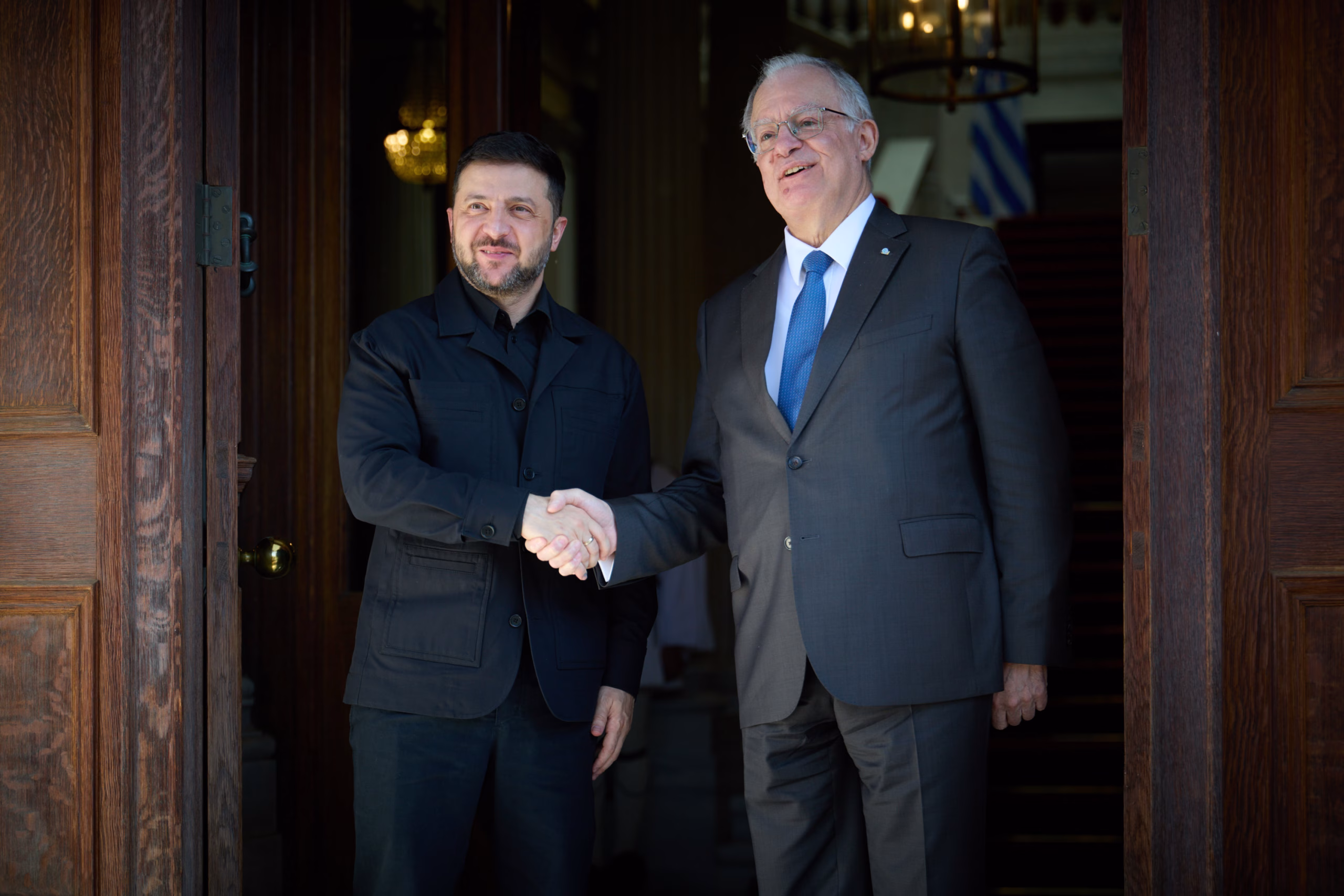 Zelenskiy, Yunanistan Cumhurbaşkanı Tasulas ile bir araya geldi