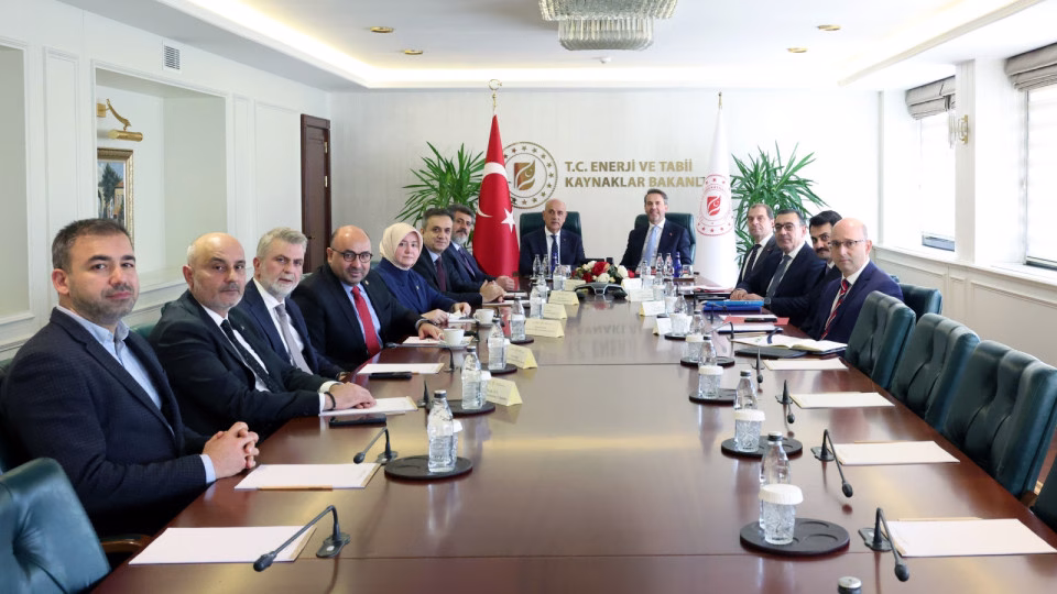 AK Parti Kahramanmaraş heyeti ile Enerji ve Tabii Kaynaklar Bakanı
