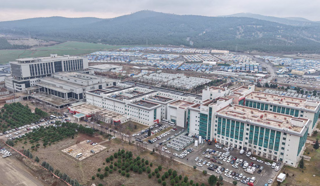 Kahramanmaraş’ta yapımı tamamlanan 600 yataklı Devlet Hastanesi, yıl sonuna kadar