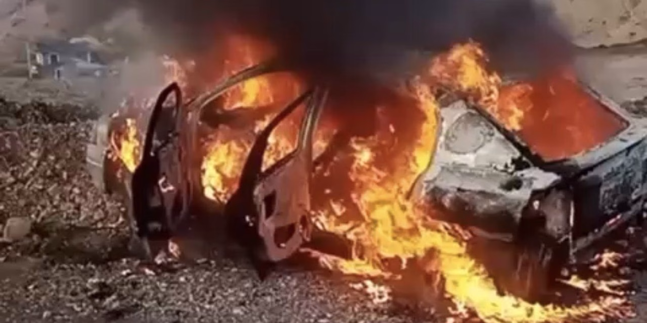 Kahramanmaraş’ta otomobil demir yığınına döndü