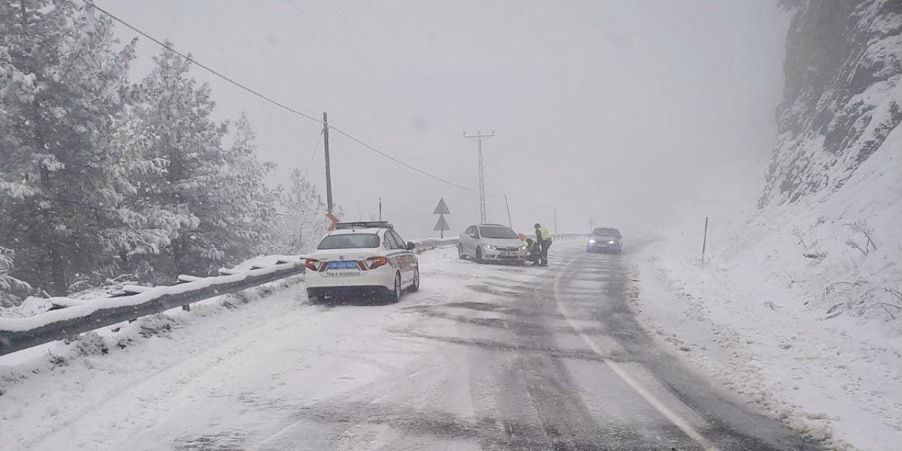 Kahramanmaraş-Kayseri yolu ulaşıma kapandı