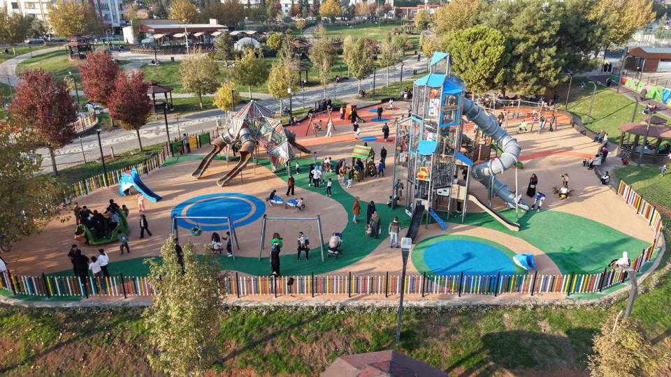 aliya izzetbegovic millet bahcesi