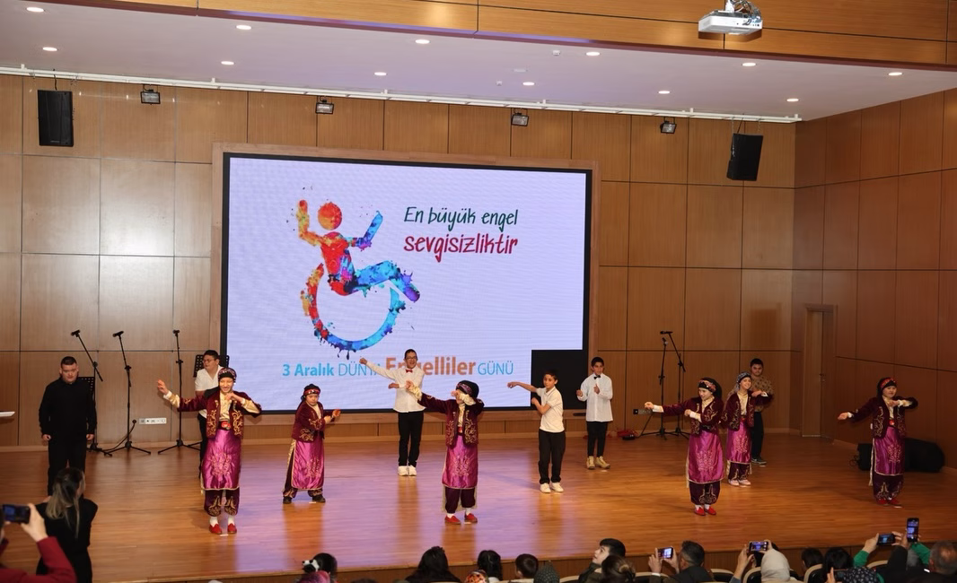 Göksun Belediyesi, 3 Aralık Dünya Engelliler Günü kapsamında düzenlenen “Farkındalık