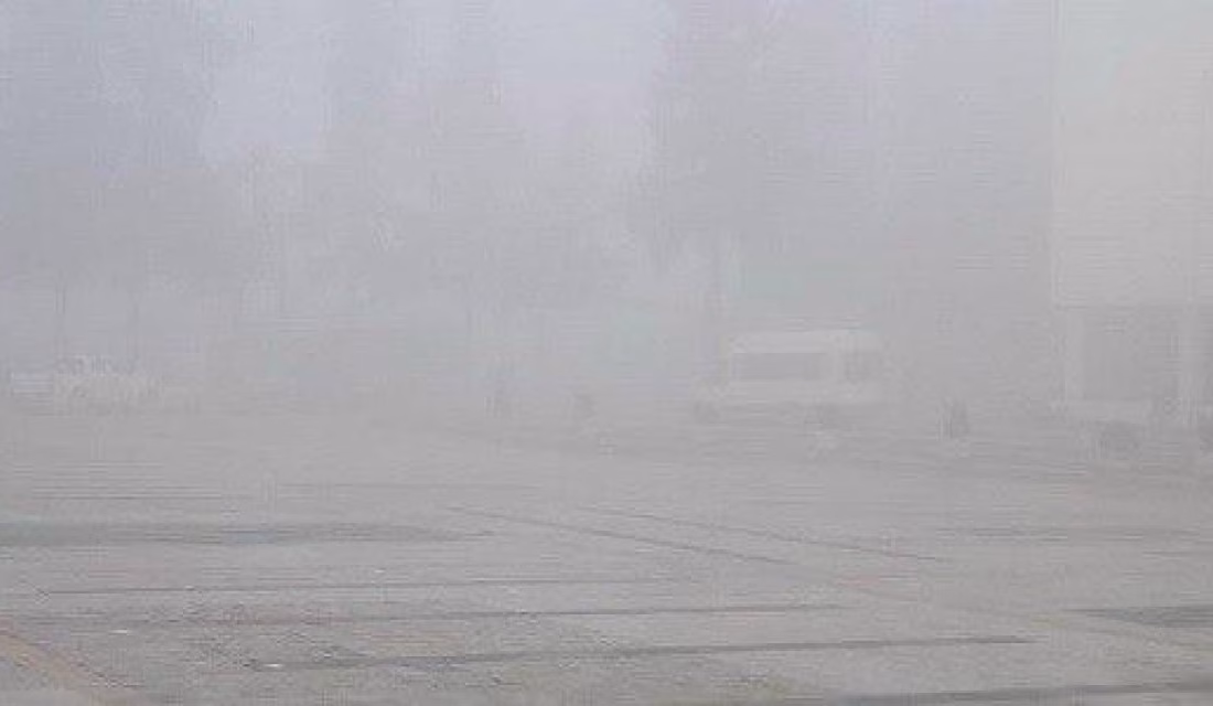 Kahramanmaraş’ta dün akşam saatlerinde bastıran sis, hava ve kara yolu