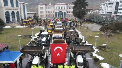 Son yılların en yoğun kar yağışı Türkoğlu’nda vatandaşlar tarafından bereket