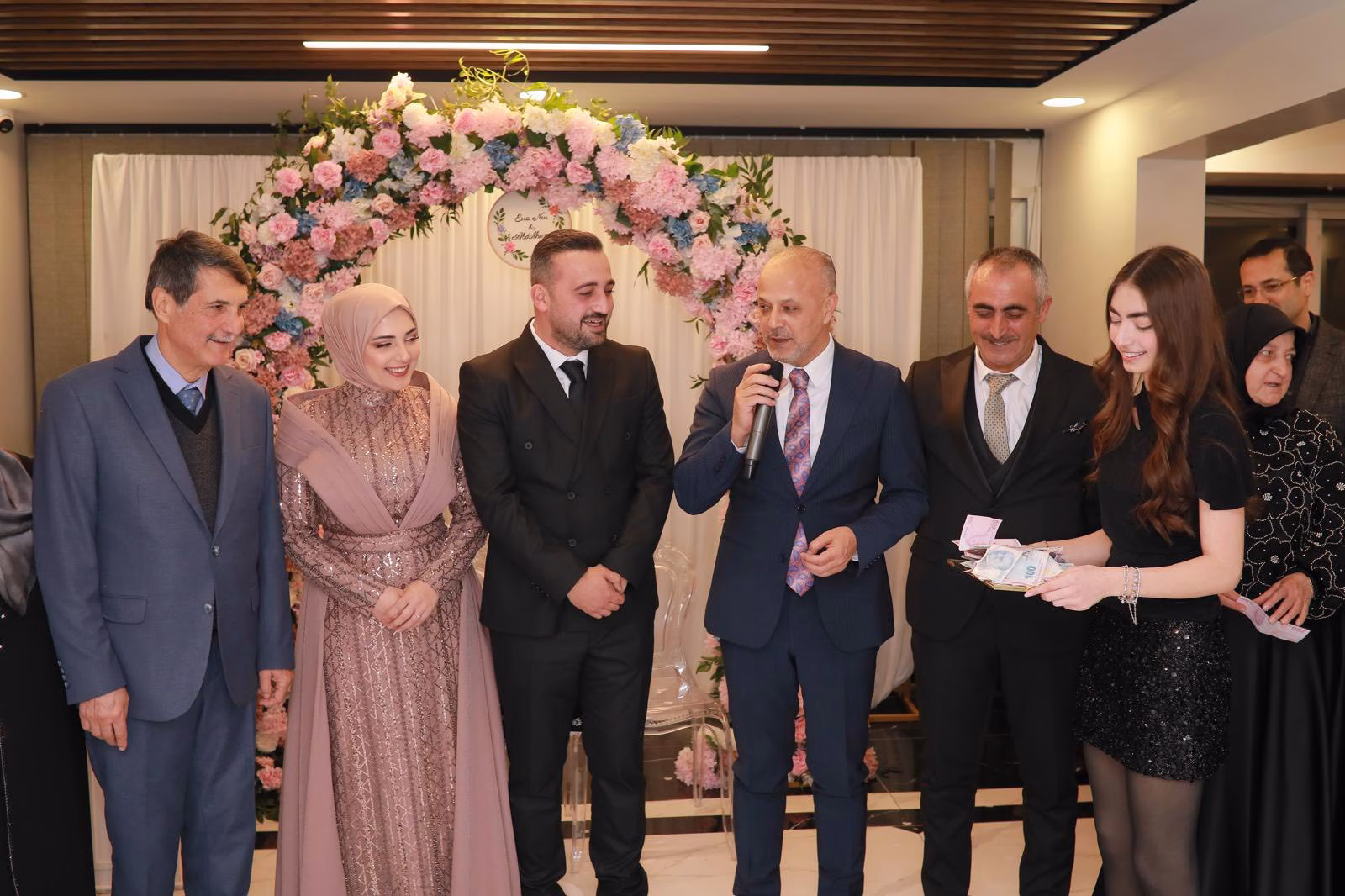 Afsin Belediye Baskani Koray Kirac’tan Nisan Torenine Anlamli Katilim () Afsin Belediye Baskani Koray Kirac’tan Nisan Torenine Anlamli Katilim ()