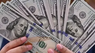 Döviz piyasaları haftanın son işlem gününe yaklaşırken hareketli bir seyir