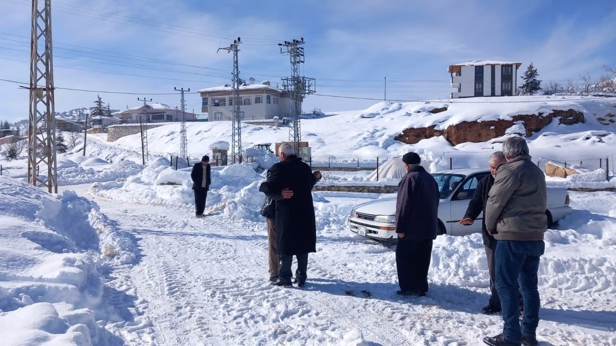 Goksun Belediyesi Karla Mucadelede Takdir Topladi