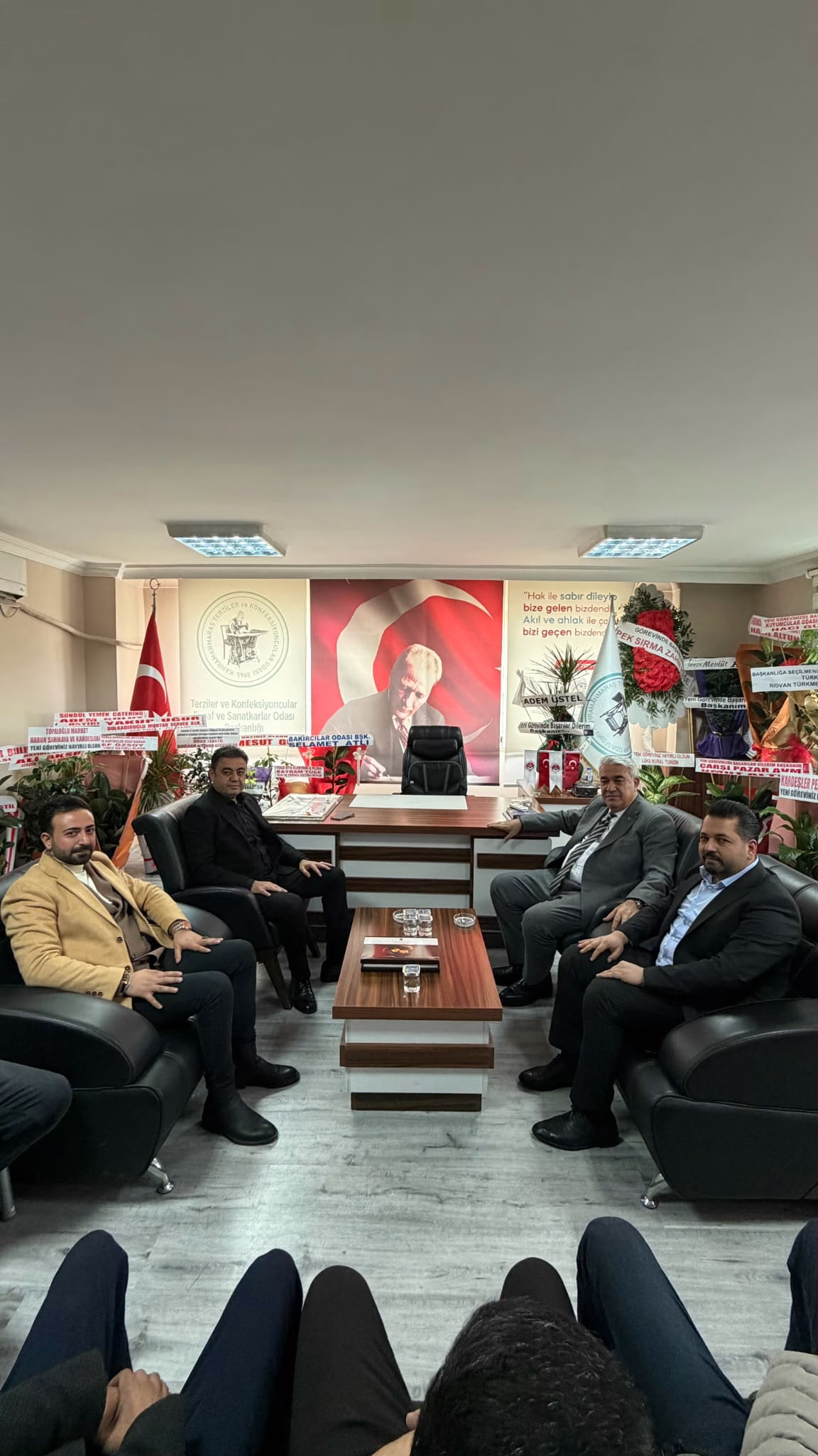 KMESOB Başkanı Ahmet Kuybu’dan Terziler ve Konfeksiyoncular Odası’na Hayırlı Olsun Ziyareti 1 KMESOB Baskani Ahmet Kuybu’dan Terziler ve Konfeksiyoncular Odasi’na Hayirli Olsun Ziyareti ()