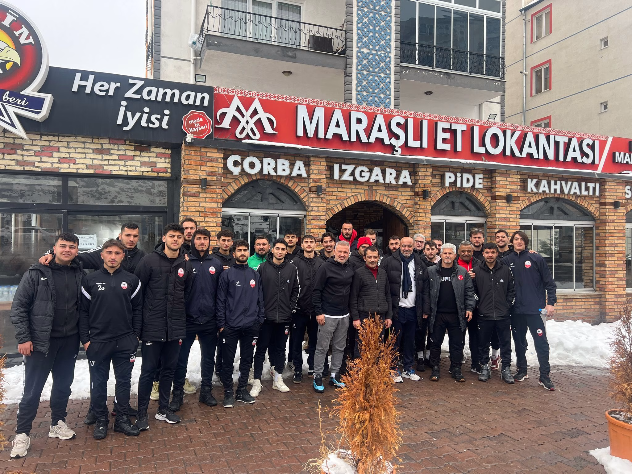 Karpedo Dondurma Kahramanmarasspor’dan Marasli Et Lokantasi’na Tesekkur ()