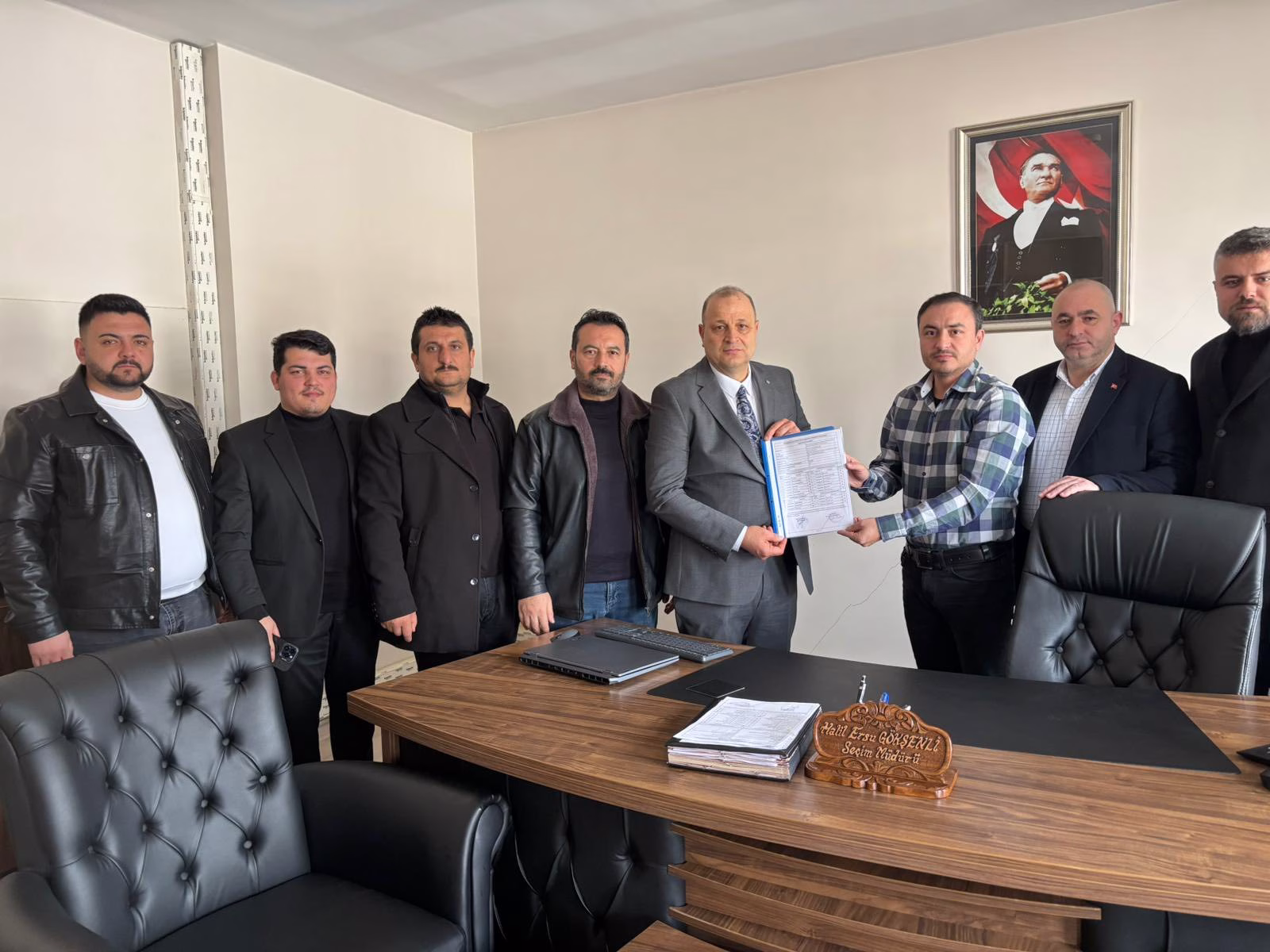 Lokanta, Pastane, Kebapci ve Donerciler Odasi’nda Yeni Donem Basladi Haci Fidan Mazbatasini Aldi ()