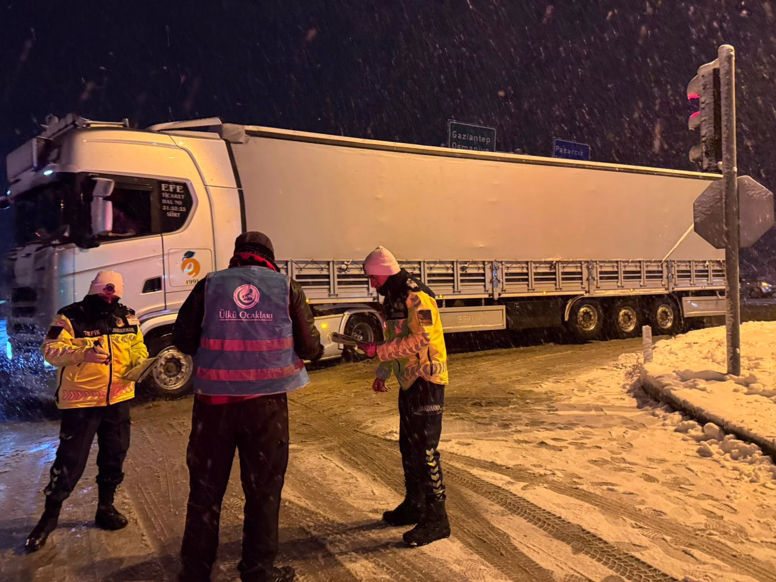 Ulku Ocaklari Kahramanmaras’ta Kar Mesaisinde ()