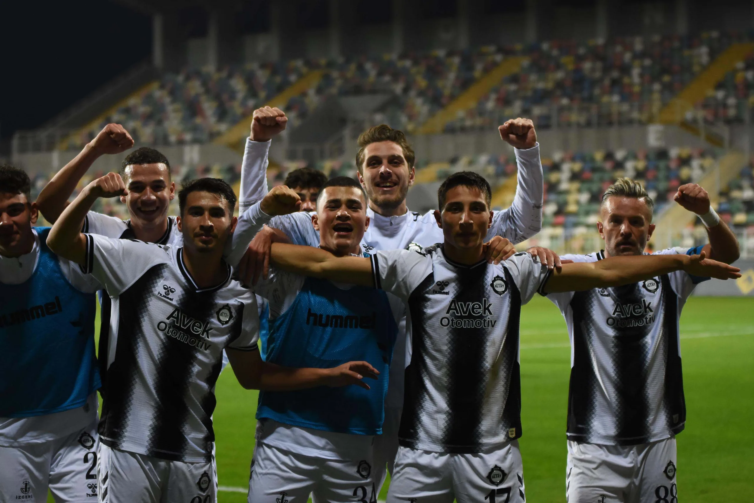 Altay deplasmanda umut arıyor