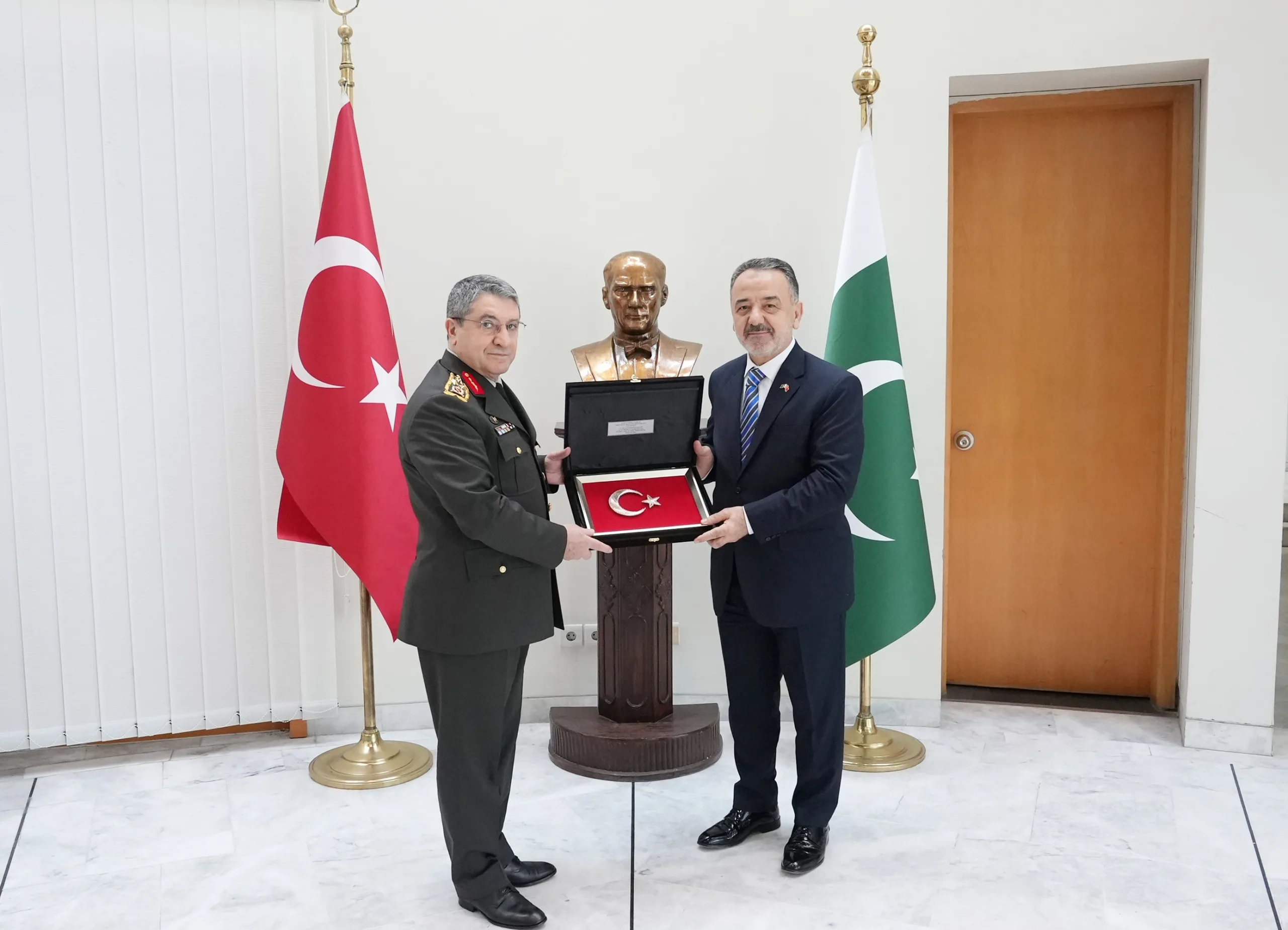 Genelkurmay Başkanı Orgeneral Bayraktaroğlu, Pakistan’da