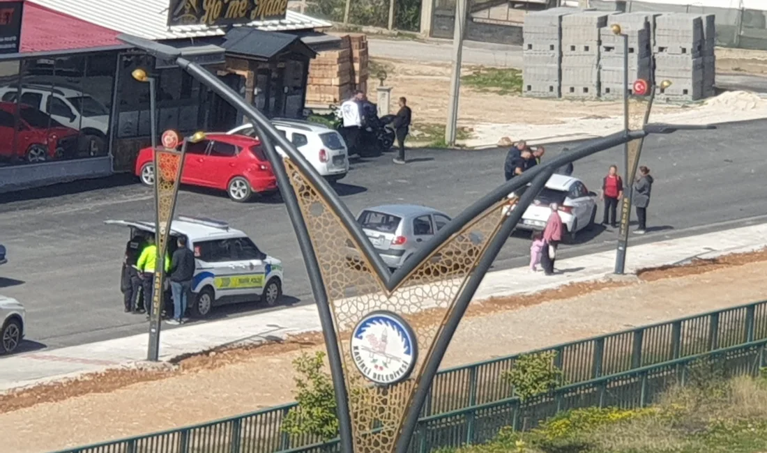 Osmaniye’nin Kadirli ilçesinde Atatürk Caddesi Üçgen Park civarında ve Sumbas