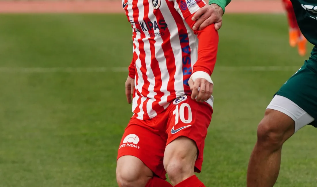 TFF 2. Lig Kırmızı Grup’ta şampiyonluk düğümü Kırklareli’de çözüldü. Haftanın