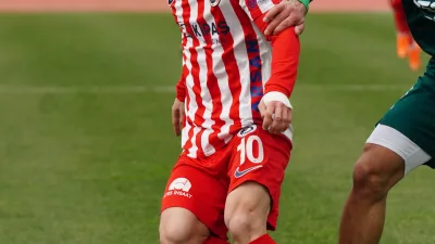 TFF 2. Lig Kırmızı Grup’ta şampiyonluk düğümü Kırklareli’de çözüldü. Haftanın