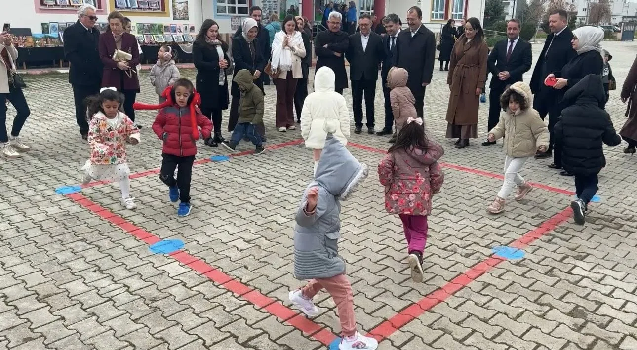 Şehit Polis Emre Yalçın Anaokulu’nda Oyun Dolu Etkinlik 8 642244462 3119397801781870 7241721126669838404 n