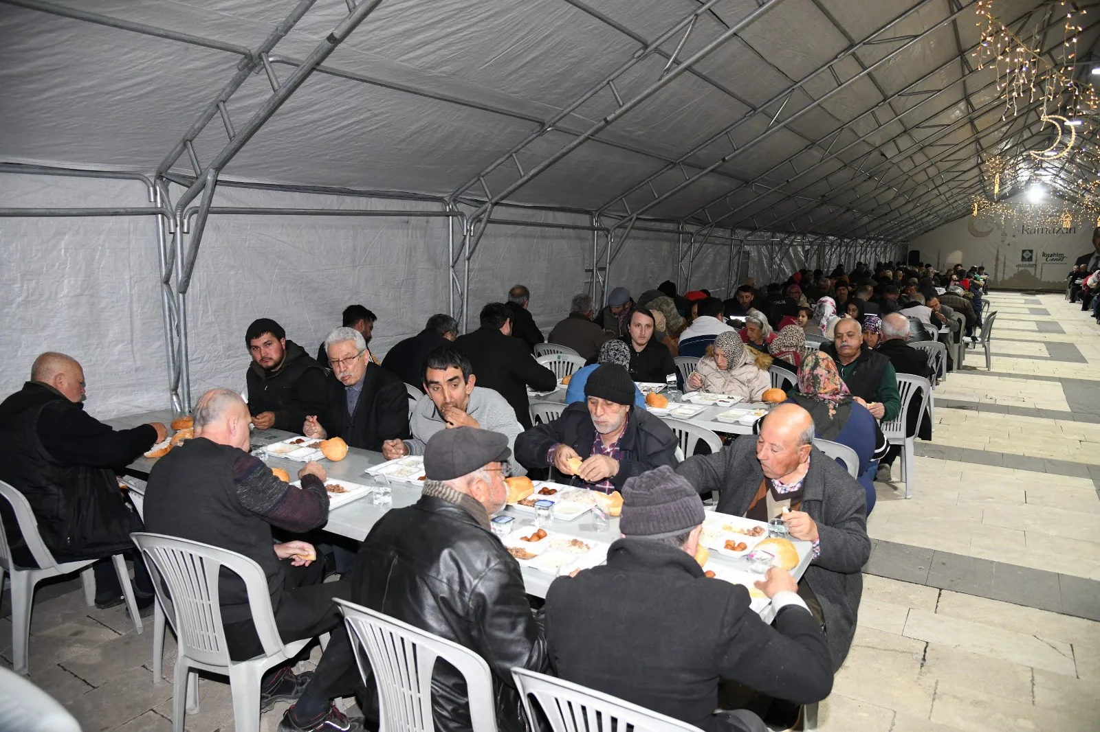 Ramazan Sofrası Başkan Çenet ile Kuruldu 3 902fb897 9c10 432d 8a43 b0be65e3b44e