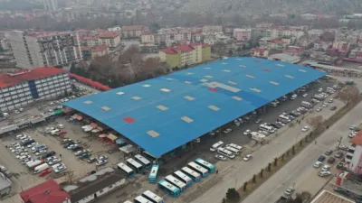 Kahramanmaraş’ın en büyük ilçelerinden Elbistan’da kurulan semt pazarları, haftanın belirli