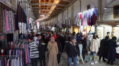 Kahramanmaraş’ın tarihi dokusuyla öne çıkan ilçesi Dulkadiroğlu, sabahın erken saatlerinde