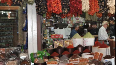 Kahramanmaraş mutfağının kendine özgü lezzetlerinin ardında, yıllardır çarşılarda hizmet veren