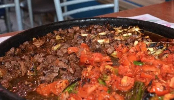 Ramazan ayının ilk haftasıyla birlikte Kahramanmaraş’ta iftar sofralarında geleneksel lezzetler