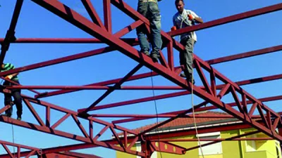 Kahramanmaraş il genelindeki bazı mezarlıklarda çelik çatı yapım işi için