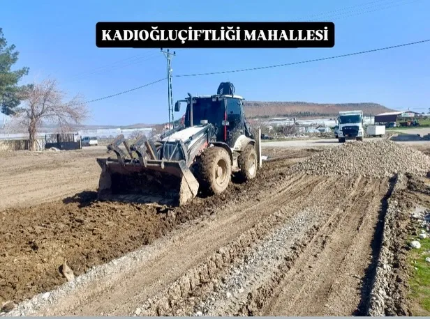 Türkoğlu Belediyesi, ilçe genelinde yol yapım, bakım ve altyapı çalışmalarını