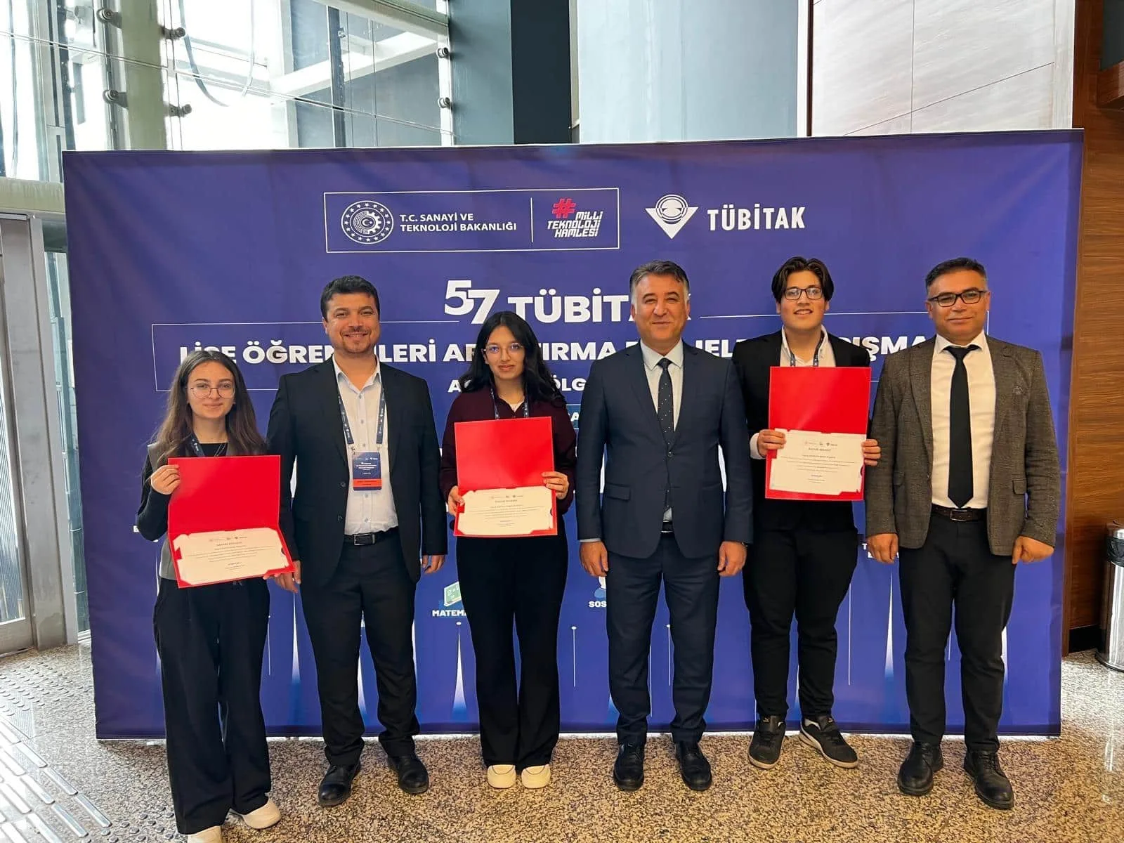 TÜBİTAK Türkiye Finallerinde Şehit Tacettin Çeribaş Anadolu Lisesi Ankara Yolunda