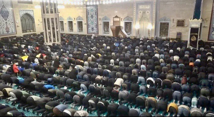 Ramazan ayının başlamasıyla birlikte Kahramanmaraş’ta ilk teravih namazı büyük bir