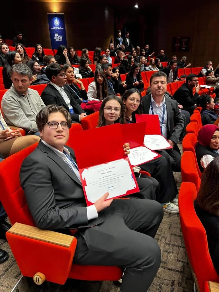 TÜBİTAK Türkiye Finallerinde Şehit Tacettin Çeribaş Anadolu Lisesi Ankara Yolunda