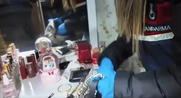 3 İlde DEAŞ Operasyonu: 3 Tutuklama 8 gan