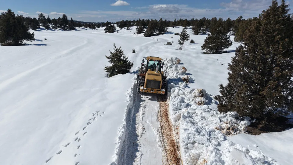 Kahramanmaraş Büyükşehir Belediyesi, Göksun’un yüksek kesimlerinde ve kırsal mahallelerinde etkisini