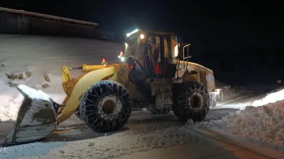 Büyükşehir Belediyesi, Göksun’un kırsal mahallelerinde etkisini sürdüren kış şartlarıyla mücadele