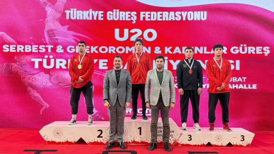 Kahramanmaraş Büyükşehir Belediyesi Spor Kulübü sporcuları, Ankara’da düzenlenen U20 Serbest