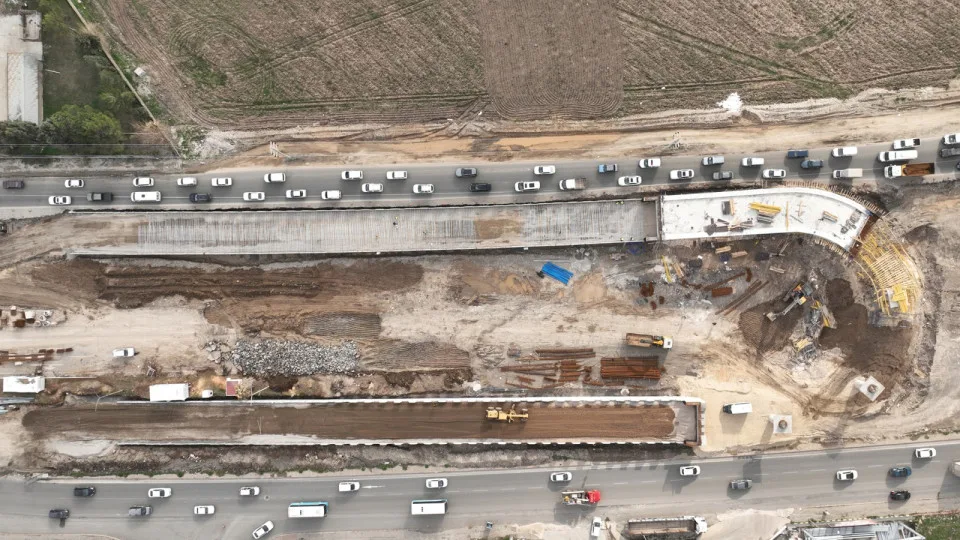 Kahramanmaraş’ta ulaşım altyapısını güçlendirecek dev proje hız kesmeden ilerliyor. Kahramanmaraş