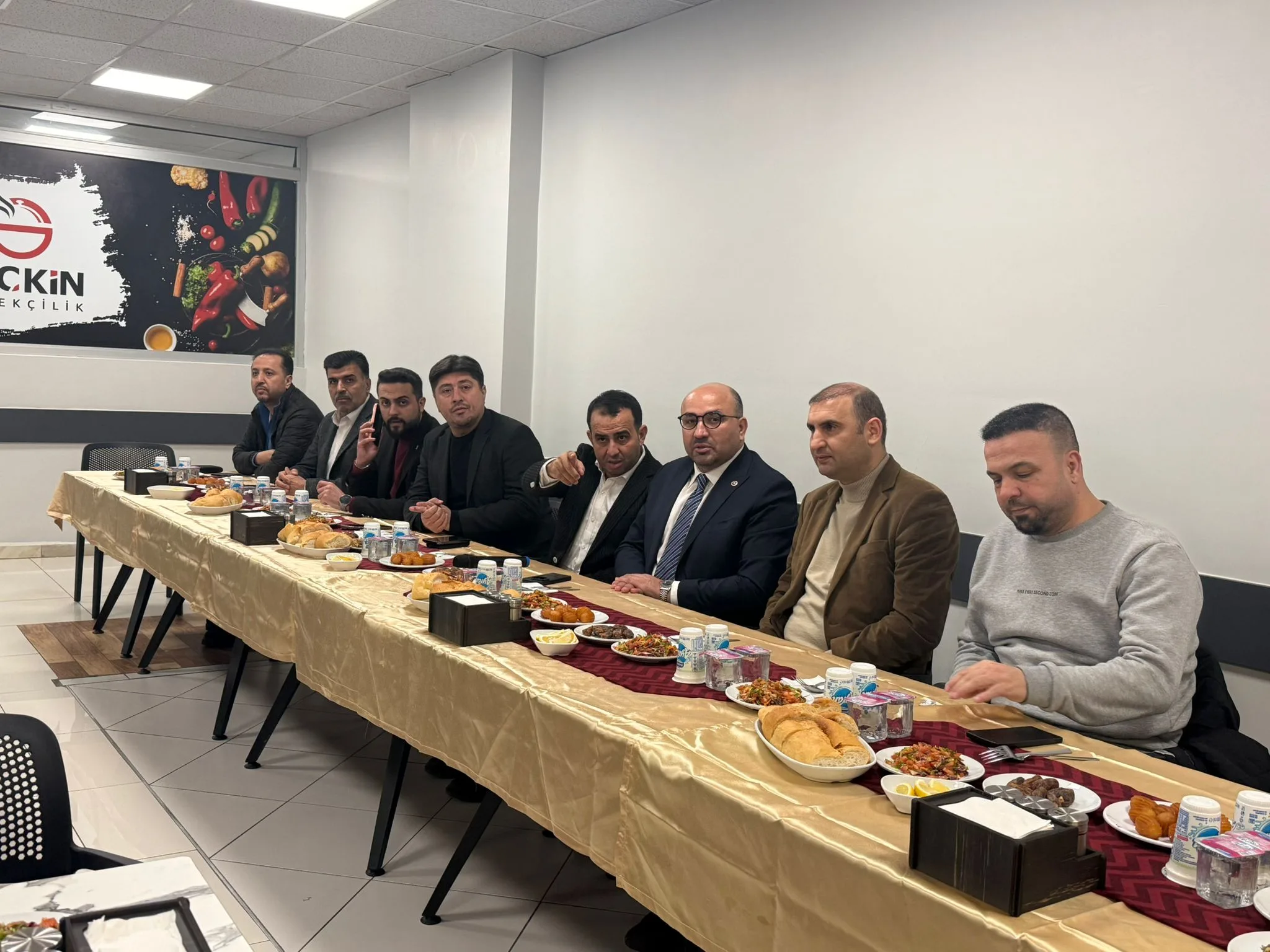 Kahramanmaraş’ın ‘altın kızları’ için tarihi kenetlenme: o masadan zafer sözü çıktı! Kahramanmaraş’ın ‘altın kızları’ için tarihi kenetlenme: o masadan zafer sözü çıktı!