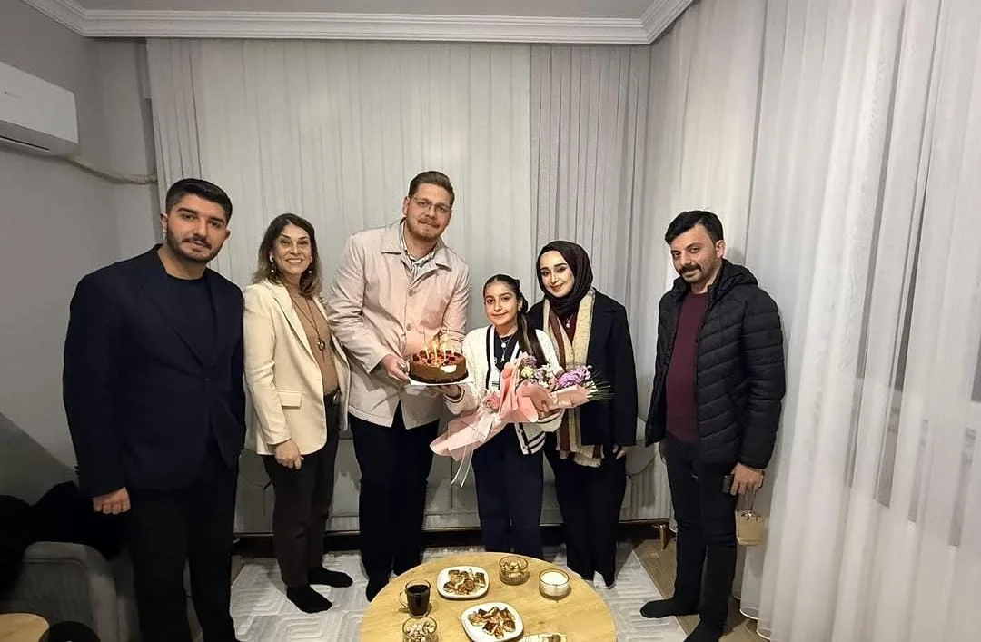 AK Gençlik Elif'i Mutlu Etti!