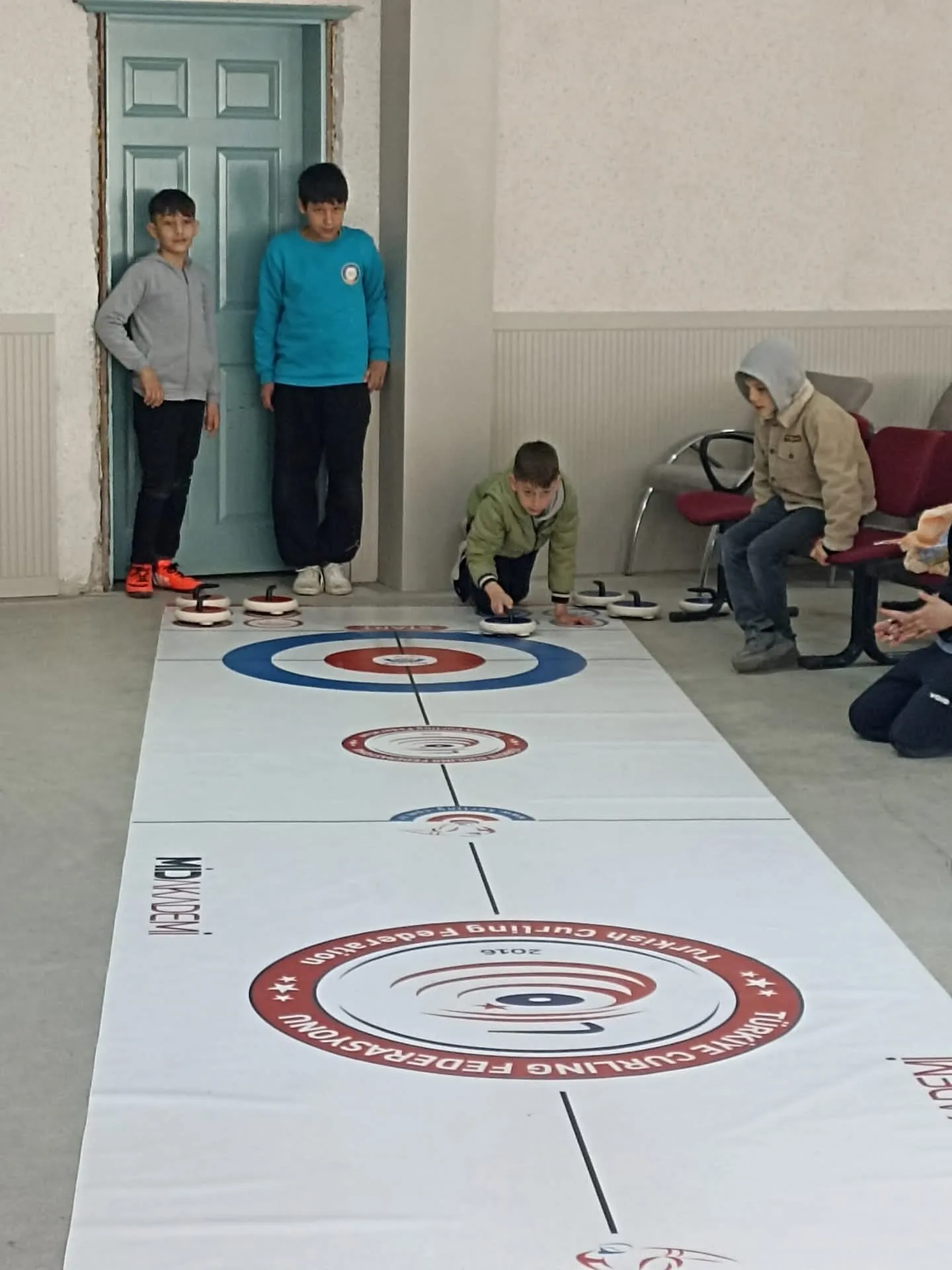 Andırın’da Strateji ve Beceri Konuştu: Floor Curling Turnuvası Sona Erdi! Andırın’da Strateji ve Beceri Konuştu: Floor Curling Turnuvası Sona Erdi!
