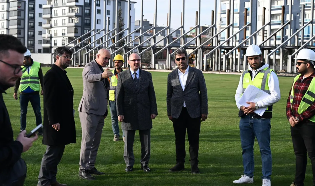 Osmaniye’de yapımı süren Osmaniye 7 Ocak Stadyumu Yenileme ve Çelik