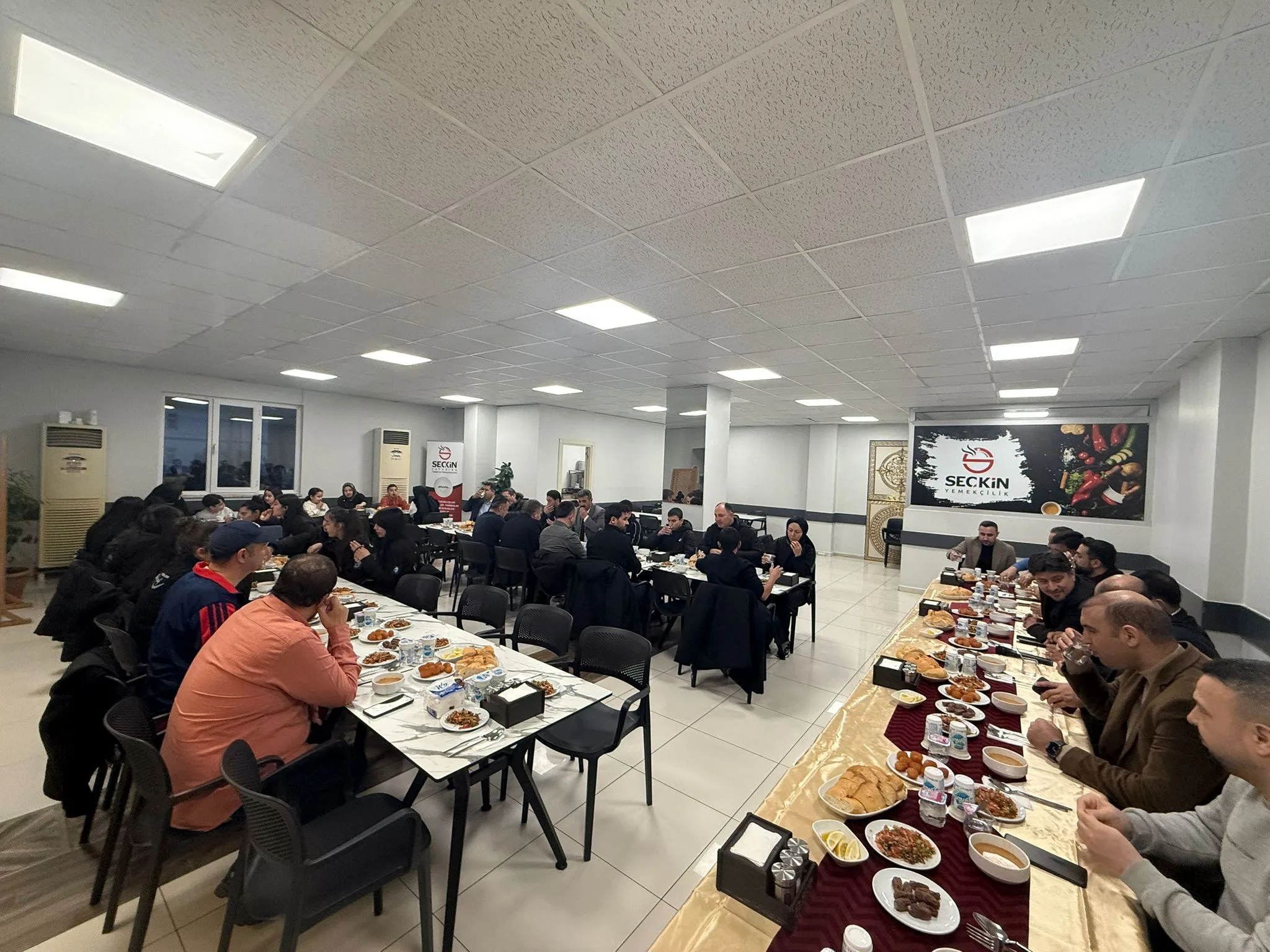 Kahramanmaraş’ın ‘altın kızları’ için tarihi kenetlenme: o masadan zafer sözü çıktı! Kahramanmaraş’ın ‘altın kızları’ için tarihi kenetlenme: o masadan zafer sözü çıktı!