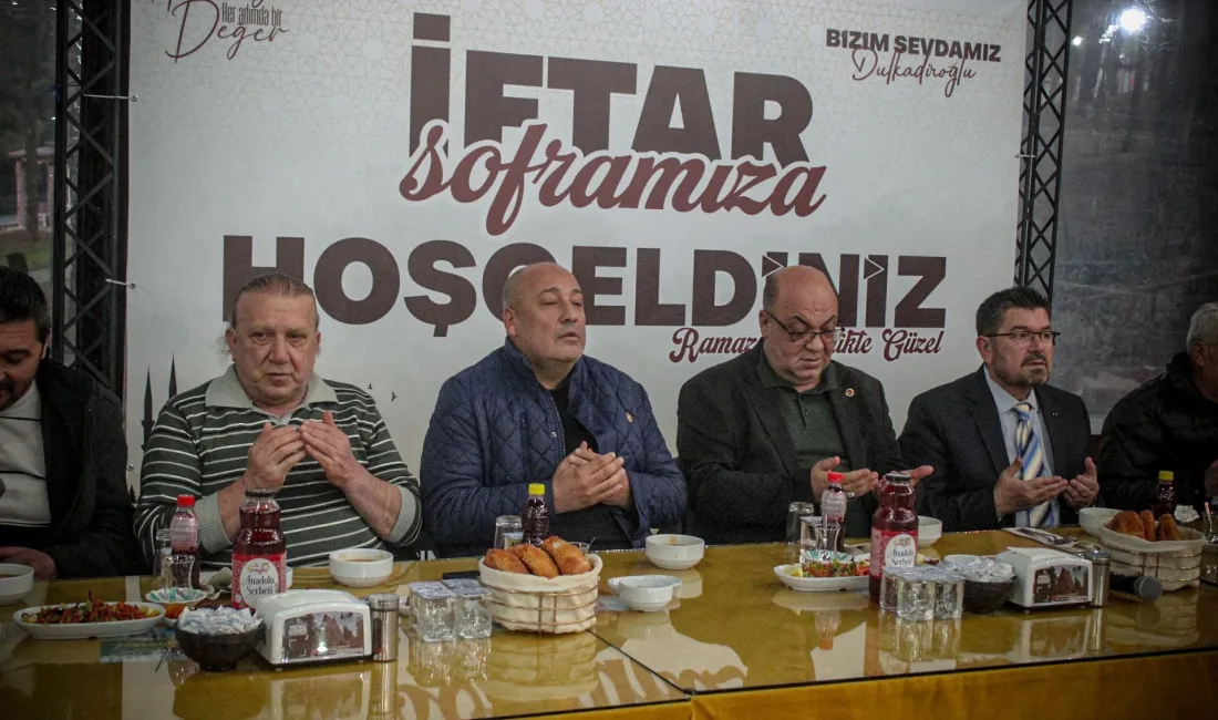 Dulkadiroğlu Belediye Başkanı Mehmet Akpınar, Karpedo Dondurma Kahramanmaraşspor Kulübü’nü ağırladığı