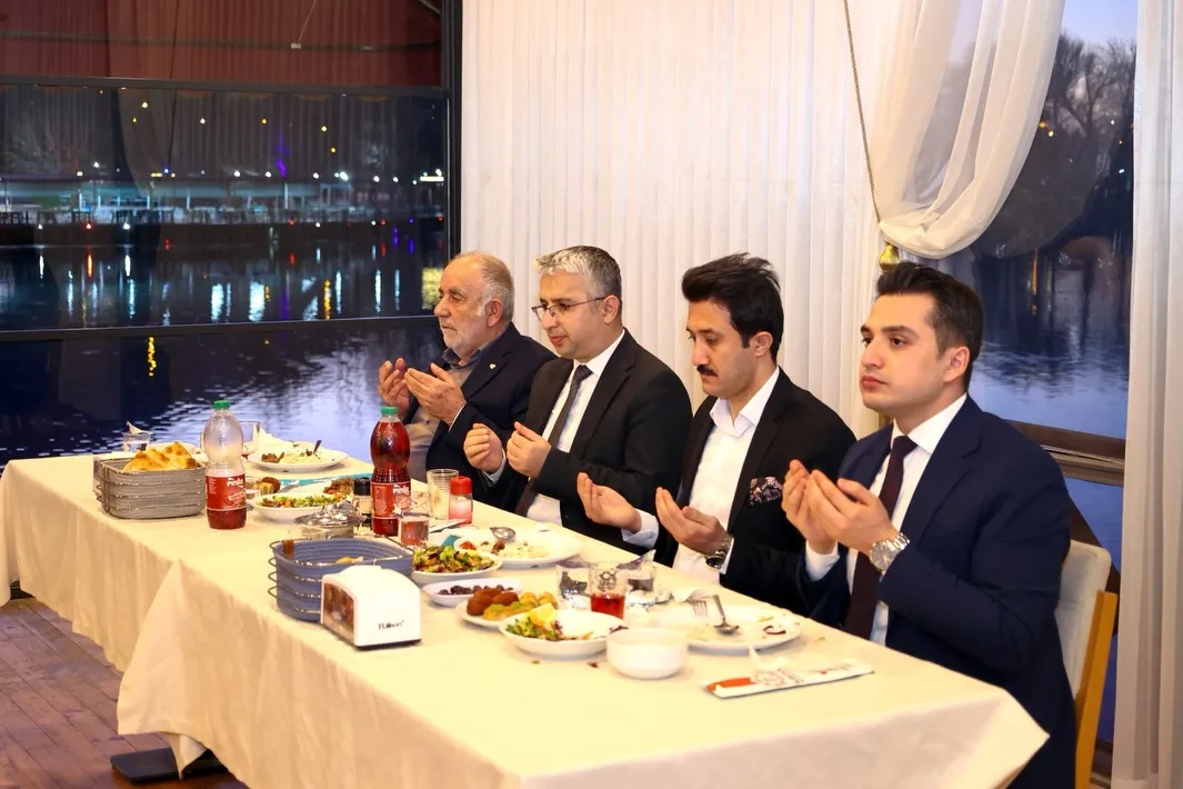 Başkan Gürbüz Savcılar ve STK Temsilcileriyle İftarda Buluştu