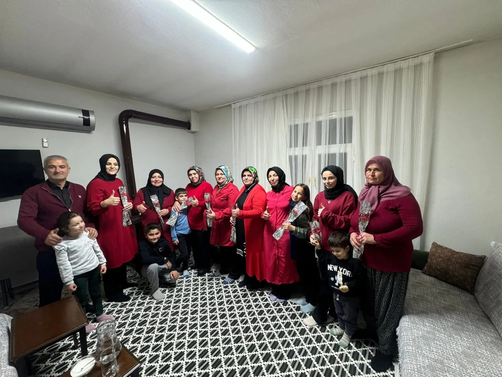 Yeniden Refah Partisi Andırın İlçe Başkanı Serdar Bıçakcı’dan Kadınlara 8 Mart Sürprizi