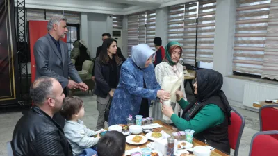 Kahramanmaraş Valisi’nin kıymetli eşi Dr. Selma Ünlüer Hanımefendi, Ramazan ayının