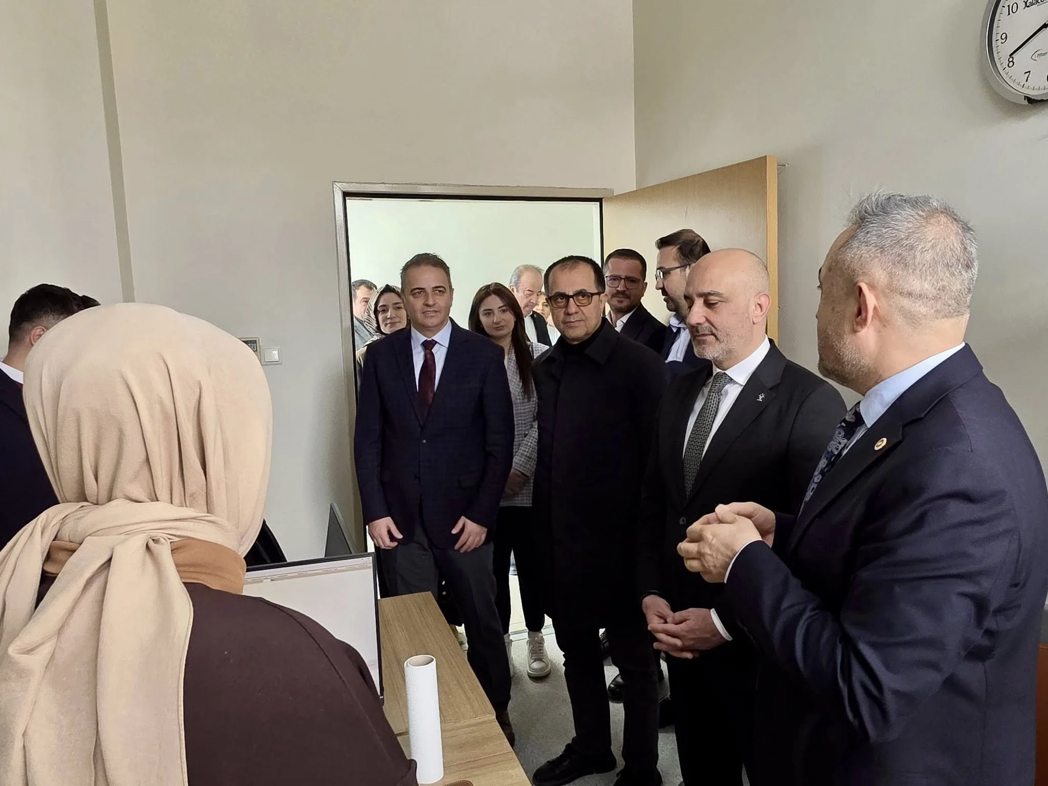 Baskan Gul Saglik calisanlarimizin gayreti milletimizin guvencesidir 1